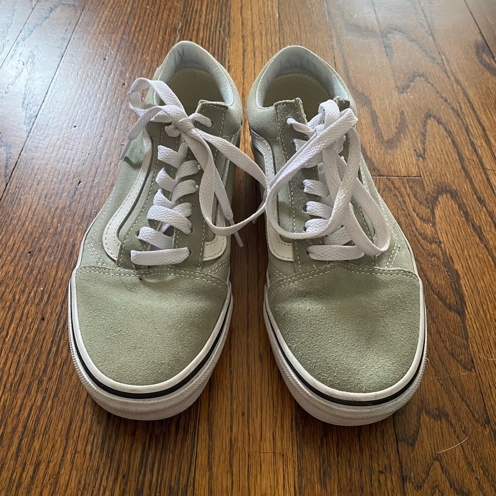 Vans "Old Skool" in color Desert Sage/True White in size 4.5 US Men & 6 US Women